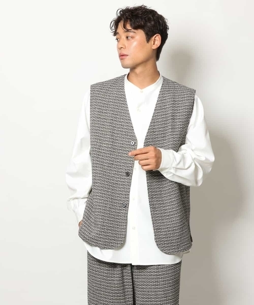 a.v.v（アーヴェヴェ）の「ワンサイズツイードベスト（ベスト・メンズ・ベージュ・53）」の6枚目の写真