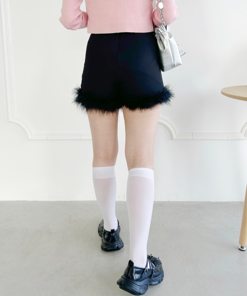 Loueme(ルエム)の「フェザーファーショートパンツ(その他パンツ・レディース・ブラック・M)」の5枚目の写真