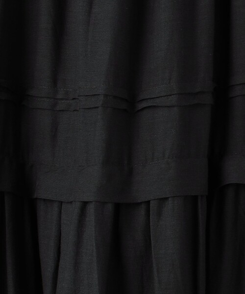 UNITED ARROWS(ユナイテッドアローズ)の「タック ティアード マキシワンピース(ワンピース・レディース・ホワイト/ブラック/ライラック・36/38)」の20枚目の写真