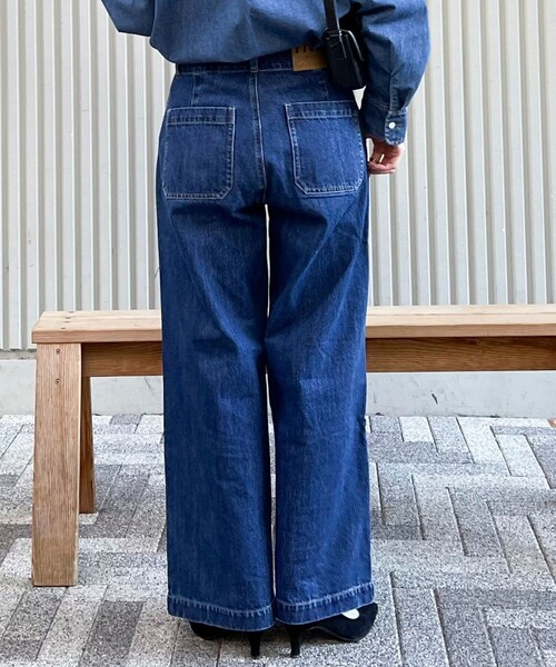 fredy emue(フレディエミュ)の「セミワイドデニムパンツ(デニムパンツ・レディース・ブルー/サックスブルー・38/36)」の6枚目の写真
