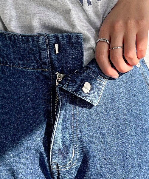 fredy emue(フレディエミュ)の「セミワイドデニムパンツ(デニムパンツ・レディース・ブルー/サックスブルー・38/36)」の22枚目の写真