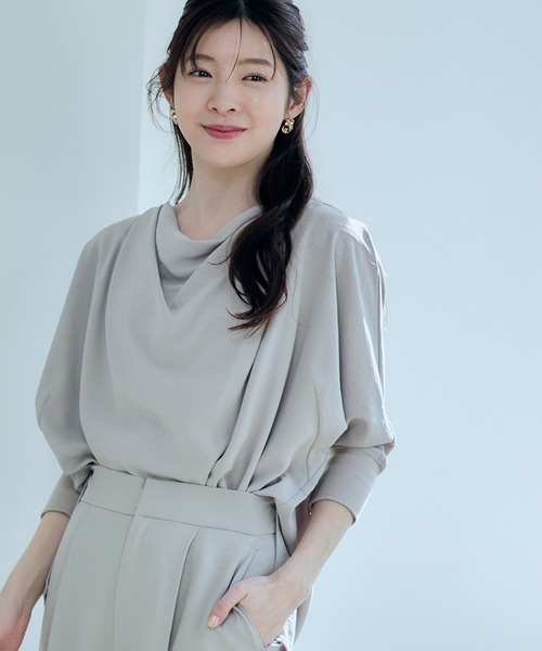 12Twelve Agenda(トゥエルブ アジェンダ)の「ウォッシャブル袖先リブゆるブラウス(シャツ/ブラウス・レディース・サックスブルー/アイボリー/チャコールグレー/グレイッシュベージュ・M)」の3枚目の写真