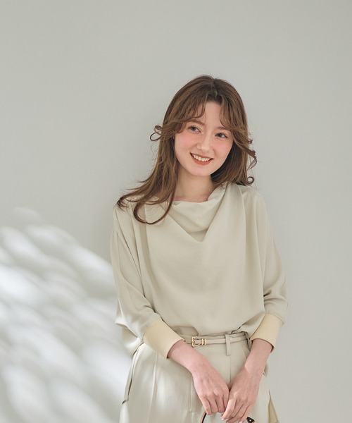 12Twelve Agenda(トゥエルブ アジェンダ)の「ウォッシャブル袖先リブゆるブラウス(シャツ/ブラウス・レディース・サックスブルー/アイボリー/チャコールグレー/グレイッシュベージュ・M)」の12枚目の写真