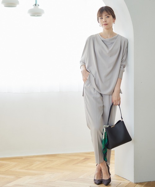 12Twelve Agenda(トゥエルブ アジェンダ)の「ウォッシャブル袖先リブゆるブラウス(シャツ/ブラウス・レディース・サックスブルー/アイボリー/チャコールグレー/グレイッシュベージュ・M)」の17枚目の写真