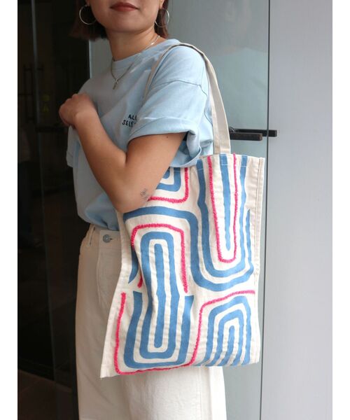 beej（ビージ）の「beej別注 カラートートバッグ（トートバッグ・レディース・ブルー/オレンジ・FREE）」の16枚目の写真