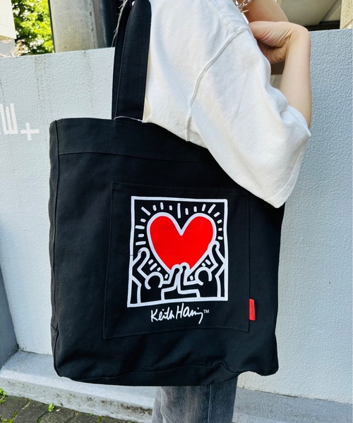 Keith Haring(キース・ヘリング)の「Keith Haring/ / コットンキャンバストート /(トートバッグ・レディース・ホワイト系その他3/ブラック系その他4/ホワイト系その他/ホワイト系その他6/ブラック系その他2/ホワイト系その他2/ブラック系その他3/ブラック系その他5/ブラック系その他・ONESIZE)」の6枚目の写真