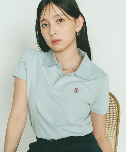 VANNIE U（ヴァニーユー）の「オーバルロゴポロシャツ（ポロシャツ・レディース・ブルー/アイボリー/ライトグレー/ベージュ/ネイビー・FREE）」の5枚目の写真