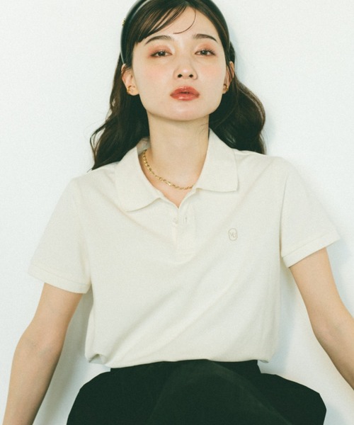 VANNIE U（ヴァニーユー）の「オーバルロゴポロシャツ（ポロシャツ・レディース・ブルー/アイボリー/ライトグレー/ベージュ/ネイビー・FREE）」の2枚目の写真