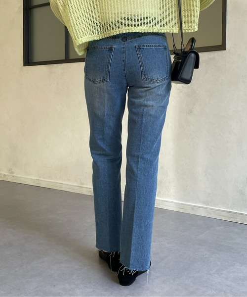 Thevon（ゼボン）の「裾段差スリットセンタープレスデニム（デニムパンツ・レディース・サックスブルー/ブラック/ブルー・S/M）」の20枚目の写真