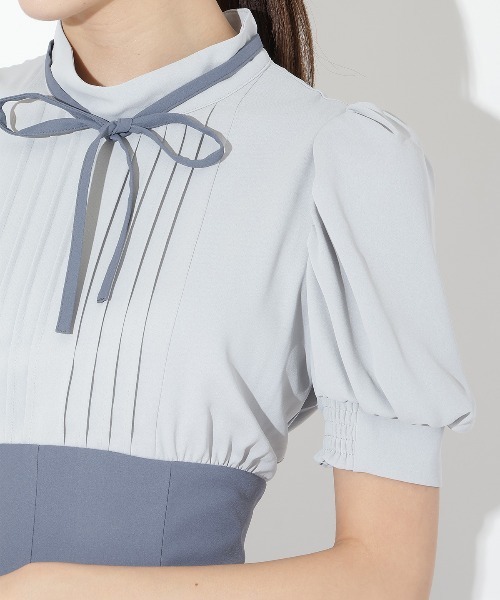 AND COUTURE（アンドクチュール）の「配色切替ピンタックドレス