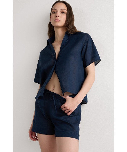 Intimissimi(インティミッシミ)の「The Pure Linen リネンファブリック ショートスリーブ シャツ(Tシャツ/カットソー・レディース・ホワイト/サンドベージュ/インディゴブルー/スカイブルー/カーキ/ピンクベージュ・M/S/L)」の17枚目の写真