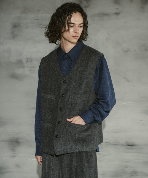 CASPER JOHN（キャスパージョン）の「Herringbone vest/ヘリンボーンベスト（ベスト・メンズ・ブラック/ブラウン・SMALL/X-SMALL/MEDIUM/LARGE）」の9枚目の写真