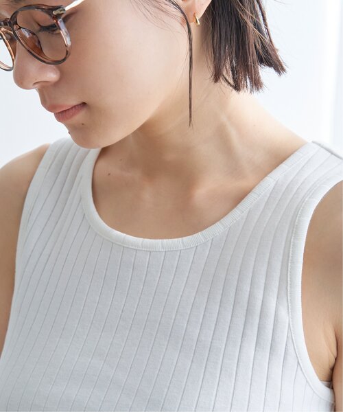 【新品未使用】ビヨンセも愛用【スパンクス】　痩身 オープンバストタンクトップ　M 夏トレンド【今どきタンクトップ17選】“重ね着前提”ならママにも