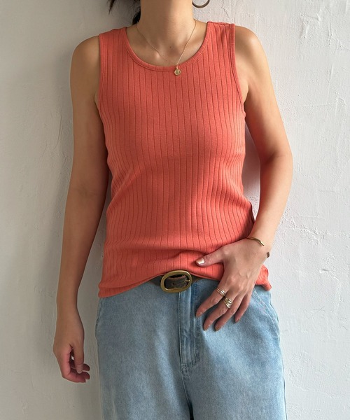 LBC（エルビーシー）の「【着やせ効果抜群】コットンUSA針抜きタンクトップ（タンクトップ・レディース・ダークオリーブ/ブラック/ベージュ/オレンジ/ホワイト・L/M）」の5枚目の写真