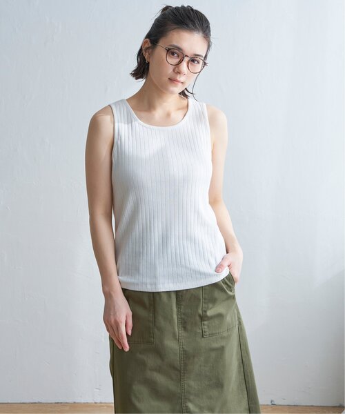 LBC（エルビーシー）の「【着やせ効果抜群】コットンUSA針抜きタンクトップ（タンクトップ・レディース・ダークオリーブ/ブラック/ベージュ/オレンジ/ホワイト・L/M）」の6枚目の写真