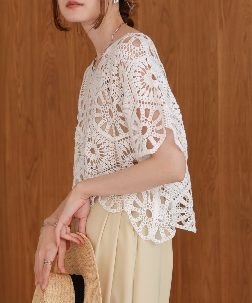 クロシェ編みハーフスリーブトップス