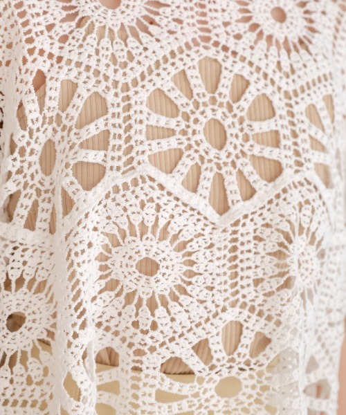 クロシェ編みハーフスリーブトップス