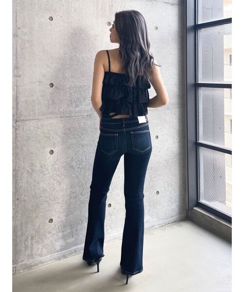 GYDA(ジェイダ)の「ティアードベアトップス(キャミソール・レディース・オフホワイト/ブラック・FREE)」の4枚目の写真