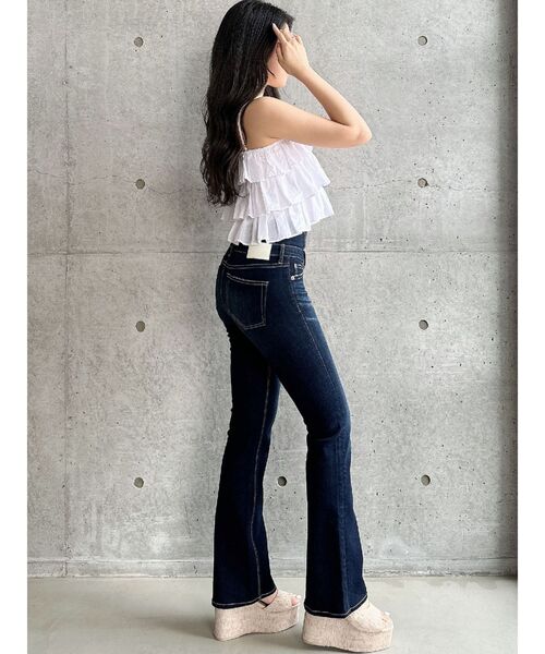 GYDA(ジェイダ)の「ティアードベアトップス(キャミソール・レディース・オフホワイト/ブラック・FREE)」の13枚目の写真