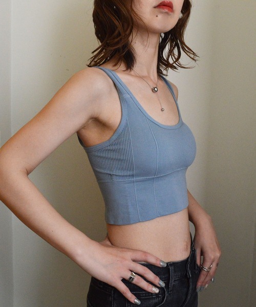 styiro（スタイロ）の「【7色/サイズ展開】カップ付きタンクトップ シームレスブラトップ リラックスインナー ヘルシースタイル（キャミソール・レディース・オレンジ/パープル/ブラック/グリーン/ブルー/ピンク系その他/ホワイト/テラコッタ・L/FREE）」の18枚目の写真