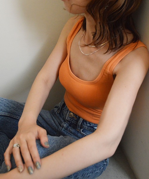 styiro（スタイロ）の「【7色/サイズ展開】カップ付きタンクトップ シームレスブラトップ リラックスインナー ヘルシースタイル（キャミソール・レディース・オレンジ/パープル/ブラック/グリーン/ブルー/ピンク系その他/ホワイト/テラコッタ・L/FREE）」の22枚目の写真