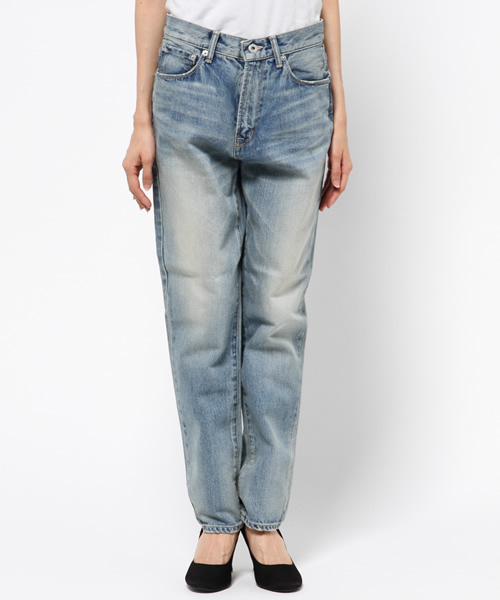 URBAN RESEARCH（アーバンリサーチ）の「UR テーパードデニム（デニムパンツ・レディース・ライトインディゴブルー・38/36）」の2枚目の写真