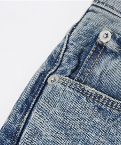 URBAN RESEARCH（アーバンリサーチ）の「UR テーパードデニム（デニムパンツ・レディース・ライトインディゴブルー・38/36）」の12枚目の写真