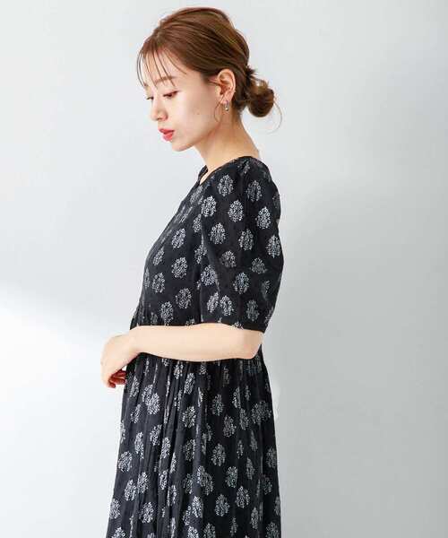 URBAN RESEARCH Sonny Label（アーバンリサーチサニーレーベル）の「コットンプリントフラワーワンピース（ワンピース・レディース・ブラック/ブルー/ラベンダー・FREE）」の14枚目の写真