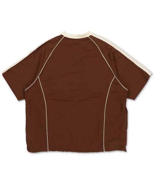 SPINNS(スピンズ)の「【ユニセックスで着用可能】半袖サッカーTシャツ(Tシャツ/カットソー・メンズ・ネイビー/ブラウン/ブラック・ONESIZE)」の4枚目の写真