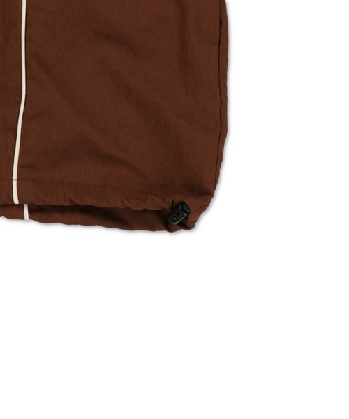SPINNS(スピンズ)の「【ユニセックスで着用可能】半袖サッカーTシャツ(Tシャツ/カットソー・メンズ・ネイビー/ブラウン/ブラック・ONESIZE)」の7枚目の写真
