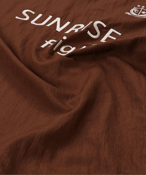 SPINNS(スピンズ)の「【ユニセックスで着用可能】半袖サッカーTシャツ(Tシャツ/カットソー・メンズ・ネイビー/ブラウン/ブラック・ONESIZE)」の8枚目の写真