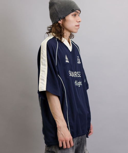 SPINNS(スピンズ)の「【ユニセックスで着用可能】半袖サッカーTシャツ(Tシャツ/カットソー・メンズ・ネイビー/ブラウン/ブラック・ONESIZE)」の17枚目の写真