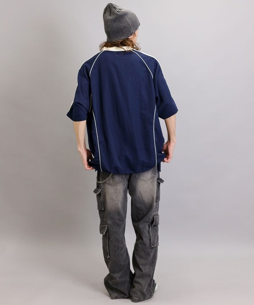 SPINNS(スピンズ)の「【ユニセックスで着用可能】半袖サッカーTシャツ(Tシャツ/カットソー・メンズ・ネイビー/ブラウン/ブラック・ONESIZE)」の11枚目の写真