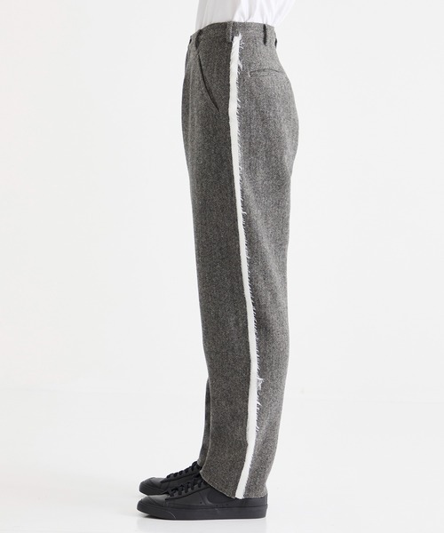 sulvam（サルバム）の「【sulvam / サルバム】HERRINGBONE SIDE LINE PANTS（スラックス・メンズ・グレー・S/M）」の4枚目の写真