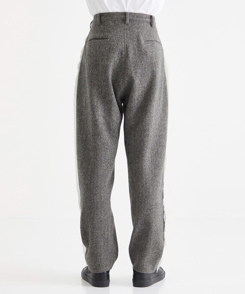 sulvam（サルバム）の「【sulvam / サルバム】HERRINGBONE SIDE LINE PANTS（スラックス・メンズ・グレー・S/M）」の5枚目の写真