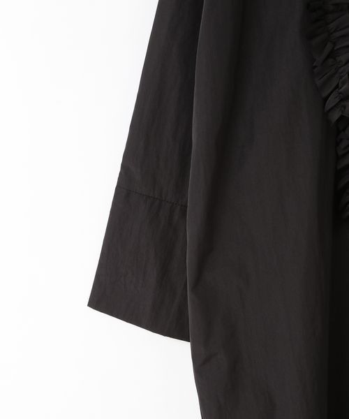 LOWRYS FARM（ローリーズファーム）の「ナイロンフリルシャツワンピースＬＳ　 145391（シャツワンピース・キッズ・ブラック/ホワイト・FREE）」の5枚目の写真