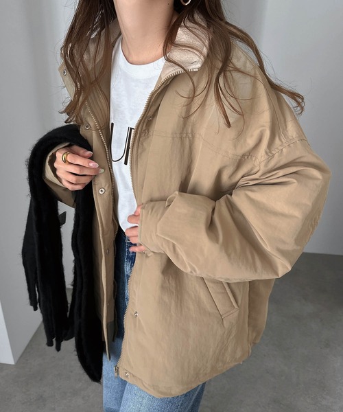 andme(アンドミー)の「スタンドカラーボリューム中綿ダウンジャケット(ブルゾン・レディース・ベージュ/ブラック/アイボリー・S/M)」の14枚目の写真