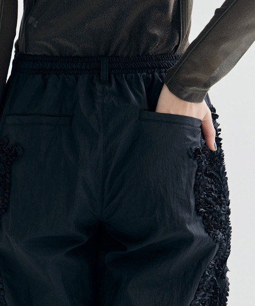 TAAKK（ターク）の「【TAAKK/ターク】EMBROIDERY PANTS（その他パンツ・レディース・グレー/ブラック・3）」の10枚目の写真