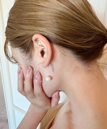 Le Chic Radical Half Moon Pearl Studsピアス Le Chic Radical Half Moon Pearl Studsピアス