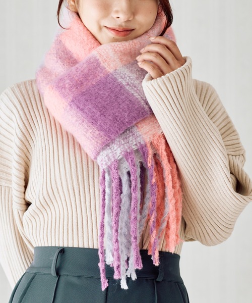 estaa（エスタ）の「【WEB限定】12色展開 洗える フリンジ ボリュームマフラー（マフラー・レディース・ライトグレー/ベージュ/ピンク/グリーン/オフホワイト/ミント/ネイビー/ダークブルー/ブルー系その他/ベビーピンク/ライトピンク/ブルー系その他2・FREE）」の11枚目の写真