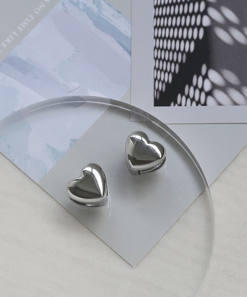 colleca la（コレカラ）の「[stainless]ステンレス・両面ハート ワンタッチピアス〈金属アレルギー対応〉（ピアス（両耳用）・レディース・シルバー/ゴールド・FREE）」の2枚目の写真