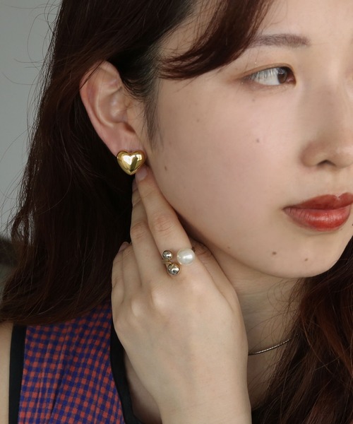 colleca la（コレカラ）の「[stainless]ステンレス・両面ハート ワンタッチピアス〈金属アレルギー対応〉（ピアス（両耳用）・レディース・シルバー/ゴールド・FREE）」の11枚目の写真