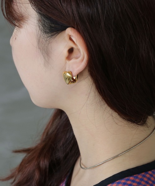 colleca la（コレカラ）の「[stainless]ステンレス・両面ハート ワンタッチピアス〈金属アレルギー対応〉（ピアス（両耳用）・レディース・シルバー/ゴールド・FREE）」の9枚目の写真