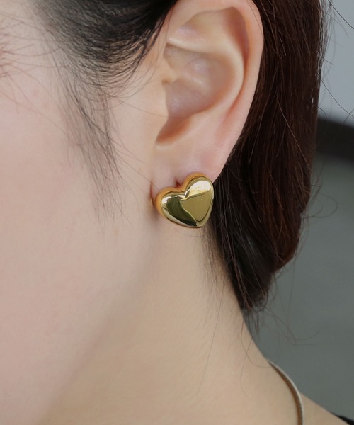 colleca la（コレカラ）の「[stainless]ステンレス・両面ハート ワンタッチピアス〈金属アレルギー対応〉（ピアス（両耳用）・レディース・シルバー/ゴールド・FREE）」の3枚目の写真