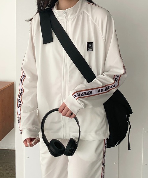 lilful(リルフル)の「【A4サイズ対応】ナイロンワンショルダー 多機能 メッセンジャーバッグ 男女兼用 ミニポーチ付き(ショルダーバッグ・レディース・ブラック・F)」の15枚目の写真