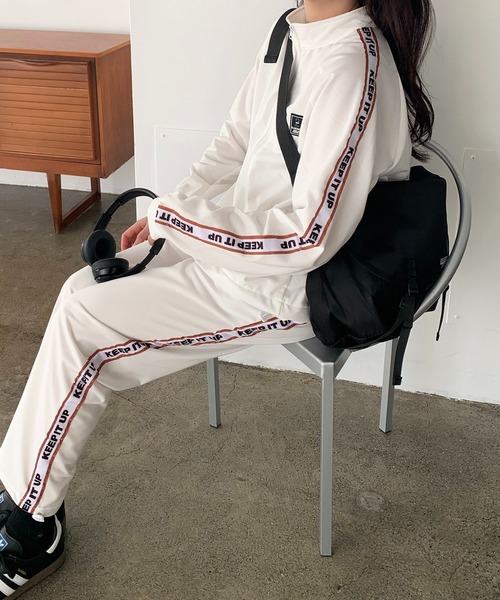 lilful(リルフル)の「【A4サイズ対応】ナイロンワンショルダー 多機能 メッセンジャーバッグ 男女兼用 ミニポーチ付き(ショルダーバッグ・レディース・ブラック・F)」の18枚目の写真