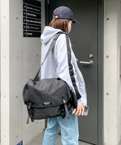 セール】【A4サイズ対応】ナイロンワンショルダー 多機能