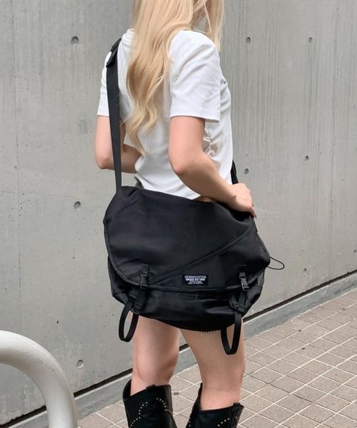 セール】【A4サイズ対応】ナイロンワンショルダー 多機能