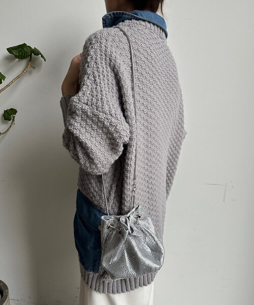 DouDou（ドゥドゥ）の「メタリック巾着（ショルダーバッグ・レディース・ブラック/シルバー/ゴールド・FREE）」の7枚目の写真