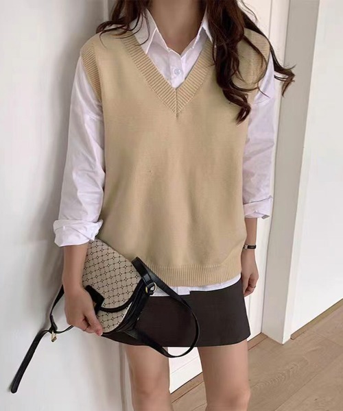 Miniministore(ミニミニストア)の「ニットベスト Vネック 重ね着 春秋冬(ベスト・レディース・ベージュ/ピンク/グレー/アイボリー/ブラック/ライトベージュ・FREE)」の15枚目の写真